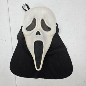 Scream Movie Ghost Face Mask Easter Unlimited Halloween Youth Size No Hood 2011.